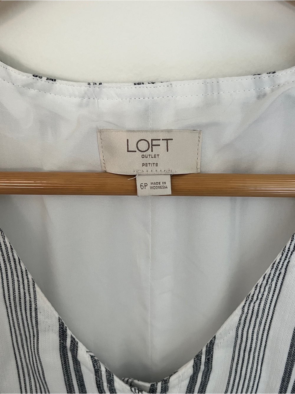NWOT Loft Outlet petite gray and white striped button front sun dress 75% cotton - Picture 3 of 7